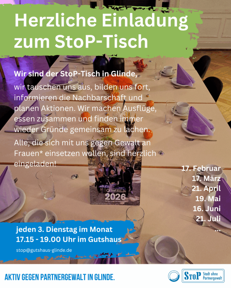 Kachel mit einer Einladung zum StoP-Tisch in Glinde. Im Hintergrund ein gedeckter Tisch mit Getränken und Snacks und der Kalender von StoP Glinde für das Jahr 2026.