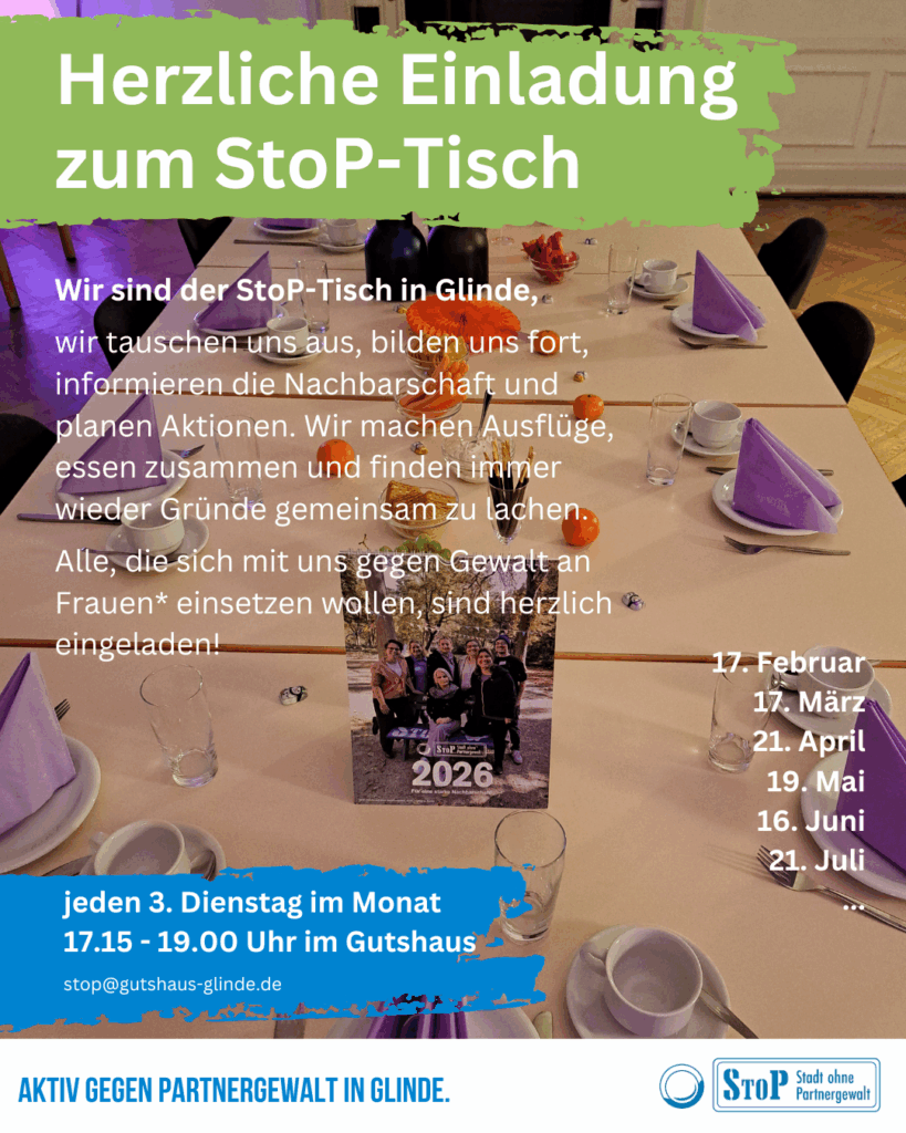 Kachel mit einer Einladung zum StoP-Tisch in Glinde. Im Hintergrund ein gedeckter Tisch mit Getränken und Snacks und der Kalender von StoP Glinde für das Jahr 2026.