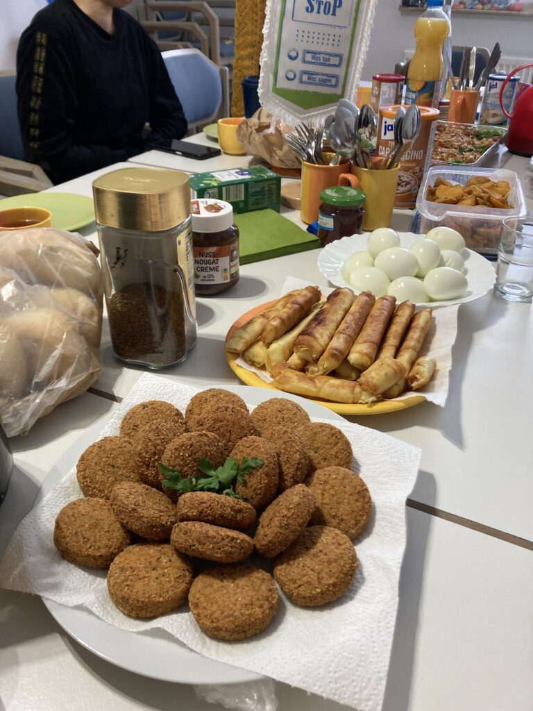 Mitgebrachte Speisen beim StoP-Frauenfrühstück