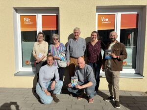 Gruppenfoto: Die Teilnehmenden der BBG-Kaffeerunde am StoP-Infogesrpäch